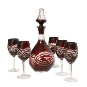 Bordowy zestaw do wina jak Ajka Crystal, szklana karafka + 5 kieliszków, Węgry, lata 70.
