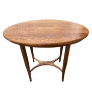 Stolik kawowy, pomocnik z owalnym blatem i zgrabnymi nogami, Polska, lata 60 jak z międzywojnia.