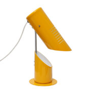 Melonowa metalowa minimalistyczna lampa biurkowa Szarvasi TYP SZV 119, Węgry, lata 60.