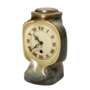 Porcelitowy nakręcany zegar kominkowy, Mirostowickie Zakłady Ceramiczne w Mirostowicach Dolnych, Polska, 1976 rok