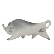 Biało-szary ręcznie malowany porcelanowy byk, András Sinkó dla Zsolnay, Węgry, lata 70.