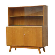 Jasna komoda z biblioteczką, proj. Bohumil Landsman & Hubert Nepozitek, Jitona Soběslav, Czechosłowacja, lata 60.