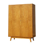 Nieduża dębowa dwudrzwiowa szafa, Jitona Soběslav, Czechosłowacja, 1975 rok