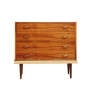 Nieduża lakierowana w połysku rozkładana toaletka z rzędem czterech szuflad, UP Závody Bučovice, Czechosłowacja, lata 60.