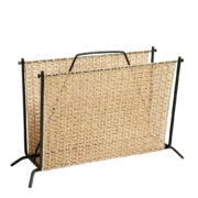 Skandynawski kremowy pleciony ażurowy gazetnik na metalowej konstrukcji, lata 80.