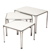 Zestaw trzech stolików pomocników z laminowanymi blatami na metalowych rurkach, Holandia, lata 80.