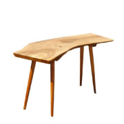 Jasna ława/stolik kawowy na toczonych nogach z blatem z obrobionej deski, Czechosłowacja, lata 60.