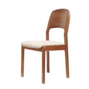 Teakowe krzesła jadalniane firmy Dyrlund z tapicerowanym jasno kremowym/w kolorze kości słoniowej siedziskiem , Mid Century Modern, Dania, lata 60-70.