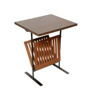 Nieduży prostokątny stolik nocny/pomocnik/gazetnik na metalowych nogach, cześć lampy podłogowej Polam Radom, Polska, lata 70.