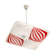 Mleczno biała szklana delikatnie ażurowa trzypunktowa kwadratowa lampa sufitowa „Parasolka” z czerwonym geometrycznym wzorem, Napako, Czechosłowacja, lata 60.