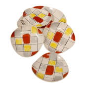 Porcelitowy niesymetryczny serwis deserowy z graficznym wzorem, fason Ryszard, projekt Gabriela Śleżewska-Hoffmann, Zakłady Porcelitu Stołowego Pruszków, Polska, lata 60/70