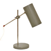 Metalowa szara masywna lampa biurkowa z regulowaną wysokością i ruchomym kloszem, TYP B4025/1-1, Zakłady MEOS, Polska, lata 70.
