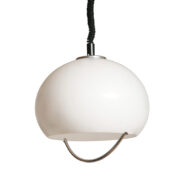 Średniej wielkości mleczno-biała akrylowa lampa wisząca Space Age "Jolly", proj. Luigi Massoni dla Harvey Guzzini/ iGuzzini/ Meblo, Włochy, lata 70.