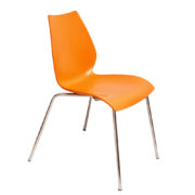 Pomarańczowe krzesło jadalniane/biurowe "Maui" z oparciem i siedziskiem z tworzywa sztucznego osadzonymi na metalowych chromowanych nogach, proj. Vico Magistretti dla firmy Kartell, Włochy, wzór z 1983 roku