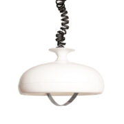 Metalowo plastikowa opuszczana jednopunktowa biała lampa sufitowa w stylu Space Age, firma Brillinat, Niemcy, lata 80.