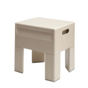 Plastikowy kremowy stołek ze schowkiem/stolik nocny/stolik pomocnik, projekt Olaf Von Bohr dla włoskiej firmy Gedy, lata 70.