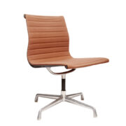 Rudy jadalniany/biurowy obrotowy fotel na aluminiowej ramie, typ EA 101, projekt Charles i Ray Eames, ICF, Włochy, lata 80