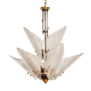 Duża dziewięcio punktowa złota metalowa lampa sufitowa z opalizującymi mocno fakturowymi grubymi i ciężkimi kloszami ze szkła Murano w kształcie liści, Włochy, lata 70.