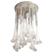 Duża czteropunktowa metalowa chromowana lampa sufitowa z 13 szklanymi długimi częściowo mlecznobiałymi ozdobnymi zwisami w kształcie kwiatu kalii, Włochy, lata 80.