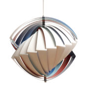 Jednopunktowa wielobarwna lampa wisząca „Konkylie” (Muszla) złożona z aluminiowych pasków, projekt Louis Weisdorf dla firmy Lyfa, Dania, wzór z 1963 roku