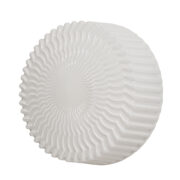 Jednopunktowy okrągły reliefowy szklany mleczno-biały kinkiet "Solarny", Czechosłowacja, lata 70.