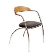 Czarne jadalniane/biurowe krzesło z siedziskiem z eko-skóry z drewnianym giętym oparciem na metalowej chromowanej konstrukcji, firma Effezeta, Włochy, lata 80/90.