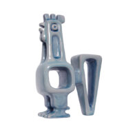 W morsko-niebieskim przed eozynowym szkliwieniu porcelanowa figurka Koguta, projekt Judit Nádor dla Zsolnay, Węgry, wzór z 1967 roku