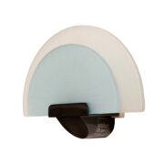 Jednopunktowa lampa ścienna/kinkiet "Diva" z dwoma szklanymi matowymi grubymi plastrami, mlecznobiałym i niebieskim reliefowym, projekt Ezio Didone dla firmy Arteluce, Włochy, wzór z 1987 roku