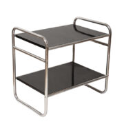 Stolik/konsola/barek z dwoma lakierowanymi w połysku czarnymi blatami osadzonych na metalowych chromowanych giętych rurkach, Bauhaus, Kovozavody, Czechosłowacja, lata 50.