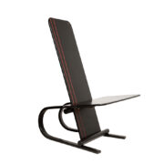 Postmodernistyczny nieduży czarny fotel z oparciem i siedziskiem ze sklejki i nogami z giętego drewna, projekt Andreas Hansen dla Hyllinge Mobler, Dania, wzór z 1987 roku