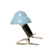 Metalowa filigranowa lampka biurkowa "Grzybek" z niebieskim kloszem nakładanym bezpośrednio na żarówkę mocowana na klips, TYP LN-6 , Polam Wilkasy/ZAOS, Polska, wzór z lat 70.