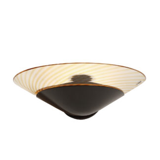 Jednopunktowa lampa ścienna/ kinkiet ze szklanym kloszem Murano w miodowe pasy osadzonym w czarnej metalowej obejmie, styl Memphis, firma iTRE, Włochy, lata 80.