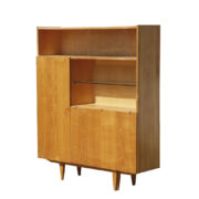 Jasna jesionowa młodzieżowa szafka / biurko ze składanym blatem, Spółdzielnia Pracy "Drzewotechnika", Warszawa, koniec lat 70.