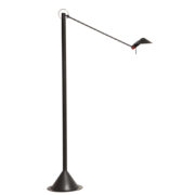 Czarna smukła nieduża metalowo-plastikowa lampa podłogowa w stylu Memphis z długim ruchomym ramieniem, projekt Heico Linke dla firmy Brilliant Leuchten, Niemcy, lata 80.