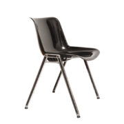 Czarne krzesło "Modus" z siedziskiem z tworzywa ABS osadzonym na metalowych nogach, projekt Osvaldo Borsani dla firmy Tecno, Włochy, wzór z 1972 roku