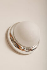 Jednopunktowa w kształcie kopuły okrągła szklana biała lampa ścienna/kinkiet/plafon ze srebrną oprawą z tworzywa sztucznego, Space Age, Sozzi Illuminazione, Włochy, lata 80. - obrazek 12