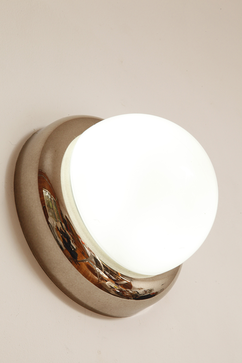 lampa retro, antique store warsaw, design shop, vintage ceiling lamp, design shop warsaw, white glass lamp, italian lamp, retro store, vintage wall lamp, design sklep warszawa, italian style, antyk sklep, design sklep, prl design, antique shop, lampa space age, antyk sklep warszawa, design store, lampa prl, antique store, wisząca lampa retro, italian vintage lamp, sklep retro, lampa vintage, design store warsaw, kinkiet vintage, space age wall lamp, retro shop warsaw, space age, mleczna lampa wiszaca, white lamp, włoski kinkiet vintage, retro sklep warszawa, space age lamp, lampa wiszca prl, retro shop, szklany kinkiet vintage, lampa, vintage shop warsaw, space age style, wisząca lampa vintage, vintage shop, szkło murano, lamp design, vintage store warsaw, vintage hanging lamp, vintage sklep warszawa, vintage store, vintage italian wall lamp, vintage lamp, retro store warsaw, retro lamp, antique shop warsaw, sklep vintage, vintage sconce, prl style, szklana lampa Jednopunktowa w kształcie kopuły okrągła szklana biała lampa ścienna/kinkiet/plafon ze srebrno-złotą melanżową oprawą z tworzywa sztucznego, Space Age, Sozzi Illuminazione, Włochy, lata 80. - obrazek 13