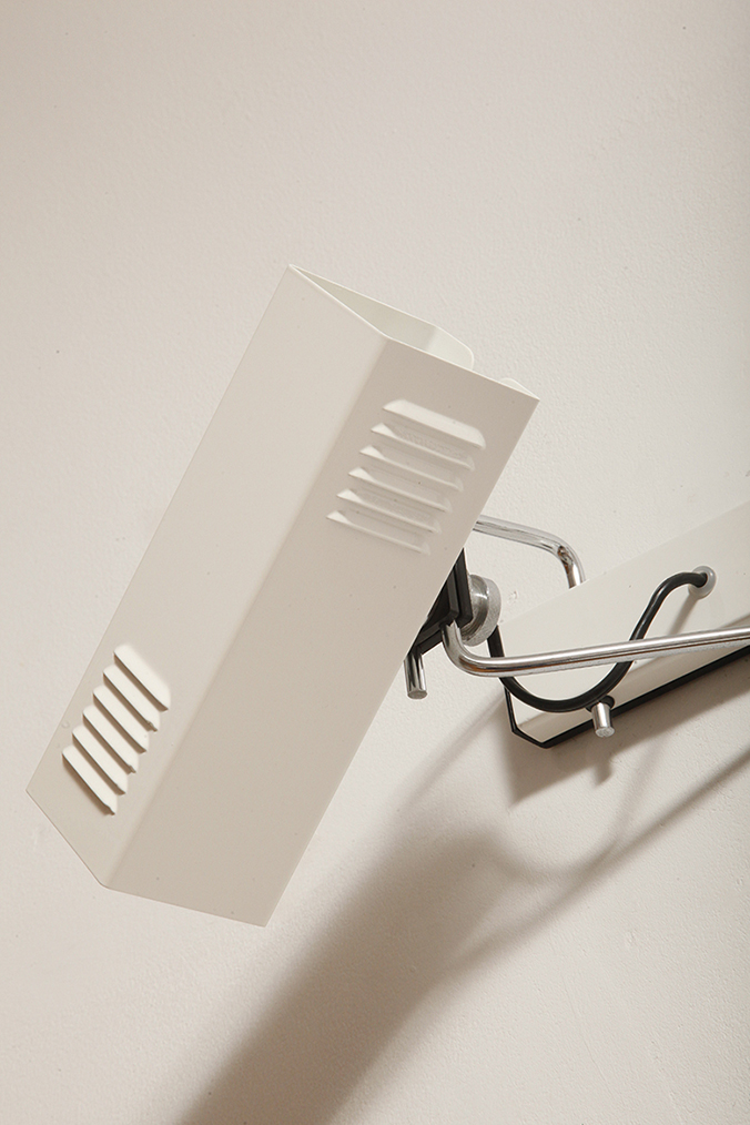 prl design, antique shop, lampa space age, antyk sklep warszawa, design store, lampa prl, antique store, wisząca lampa retro, italian vintage lamp, sklep retro, lampa vintage, design store warsaw, kinkiet vintage, space age wall lamp, retro shop warsaw, space age, mleczna lampa wiszaca, white lamp, włoski kinkiet vintage, retro sklep warszawa, space age lamp, lampa wiszca prl, retro shop, szklany kinkiet vintage, lampa, vintage shop warsaw, space age style, wisząca lampa vintage, vintage shop, szkło murano, lamp design, vintage store warsaw, vintage hanging lamp, vintage sklep warszawa, vintage store, vintage italian wall lamp, vintage lamp, retro store warsaw, retro lamp, antique shop warsaw, sklep vintage, vintage sconce, prl style, szklana lampa, lampa retro, antique store warsaw, design shop, vintage ceiling lamp, design shop warsaw, white glass lamp, italian lamp, retro store, vintage wall lamp, design sklep warszawa, italian style, antyk sklep, design sklep Dwupunktowa pozioma biała metalowa lampa ścienna/kinkiet z ruchomymi kloszami na chromowanej konstrukcji, Space Age, Włochy, lata 70 - obrazek 15