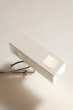 Dwupunktowa pozioma biała metalowa lampa ścienna/kinkiet z ruchomymi kloszami na chromowanej konstrukcji, Space Age, Włochy, lata 70 - obrazek 21