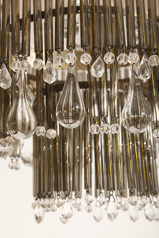 lampa napako, lamp design, vintage shop warsaw, lampa vintage, lampa boho, lampa sufitowa vintage, vintage lamp, antique shop warsaw, vintage hanging lamp, boho vintage, czeska lampa sufitowa retro, 1960., antique store warsaw, retro lamp, lampa vintage boho, hanging vintage lamp napako, 60., antyk sklep, retro style, retro shop, 1960s, antyk sklep warszawa, vintage light, vintage shop, czech design, szklana lampa vintage, czech vintage lamp, vintage, vintage store, vintage ceiling lamp, hanging glass lamp, lamp, sklep vintage, mid century modern, Železnobrodskié Sklo, vintage chandeler, czechoslovakia, design shop, made in prl, lampa vintage Železnobrodskié Sklo, retro glass lamp, 60's, retro shop warsaw, meble prl, Železnobrodskié Sklo ceiling lamp, napako vintage lamp, mid century lamp, retro sklep warszawa, retro, Železnobrodskié Sklo vintage lamp Kaskadowa trzypoziomowa jednopunktowa lampa sufitowa w stylu boho złożona z przeźroczystych szklanych wisiorków i czarnych szklanych pałeczek wiszących na trzech metalowych obręczach w kolorze starego złota, Typ 18-01, Železnobrodskié Sklo, Czechosłowacja, lata 50. - obrazek 21