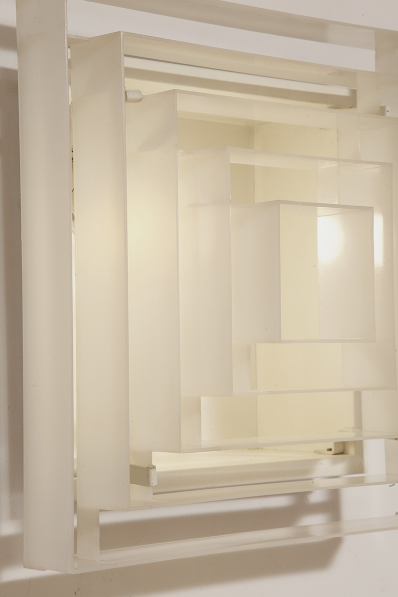 scandinavian lamp, antique shop warsaw, duński design, retro sklep warszawa, scandinavian style, antique store warsaw, retro shop, vintage shop warsaw, vintage wall lamp, antyk sklep, vintage shop, vintage store warsaw, metal lamp, antyk sklep warszawa, vintage store, retro store warsaw, lampa vintage, scandinavian vintage lamp, sklep vintage, design shop warsaw, danish design, metal vintage lamp, design shop, design sklep warszawa, lampa retro, wall lamp lyfa, retro store, danish lamp, antique shop, duńska lampa, design sklep, danish ceiling lamp, antique store, danish hanging lamp, design store, vintage lamp, design store warsaw, vintage danish lamp, kinkiet lyfa, sklep retro, scandinavian design, vintage sklep warszawa, danish retro lamp, lyfa wall lamp, retro shop warsaw Duży jednopunktowy biały kwadratowy podtynkowy kinkiet/lampa ścienna/plafon „Kvadrat” / „Kvadratlampen” z geometrycznym dyfuzorem z tworzywa sztucznego, projekt Nils Andersen & Salli Besiakow dla Lyfa, Dania, wzór z 1972 roku - obrazek 22