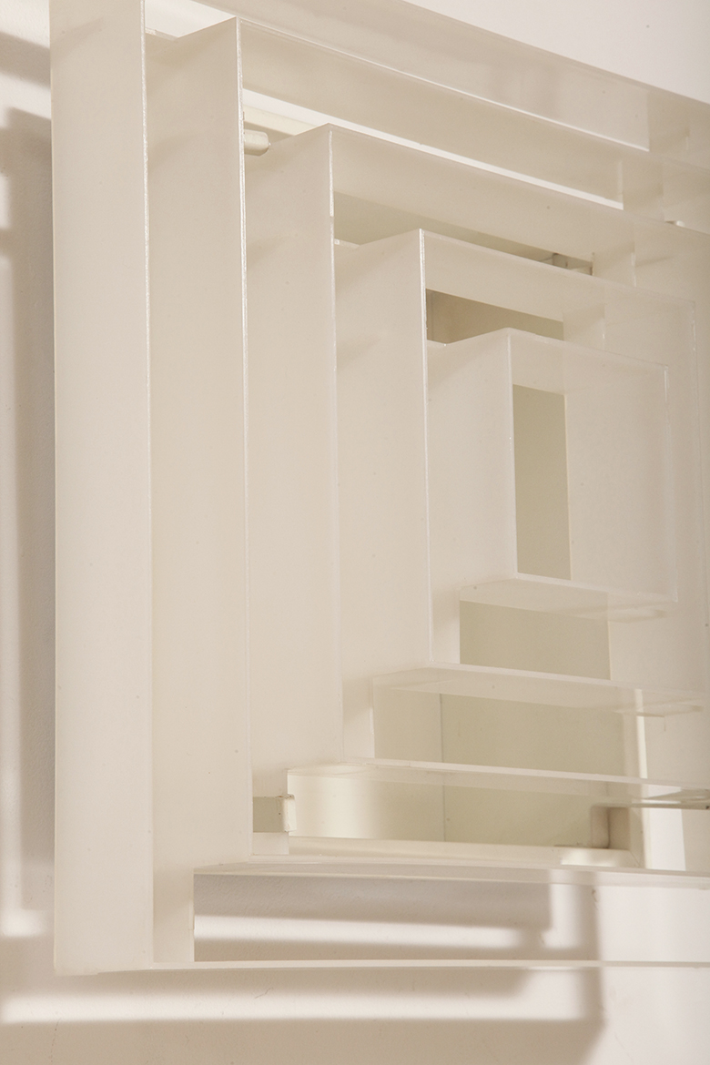 scandinavian lamp, antique shop warsaw, duński design, retro sklep warszawa, scandinavian style, antique store warsaw, retro shop, vintage shop warsaw, vintage wall lamp, antyk sklep, vintage shop, vintage store warsaw, metal lamp, antyk sklep warszawa, vintage store, retro store warsaw, lampa vintage, scandinavian vintage lamp, sklep vintage, design shop warsaw, danish design, metal vintage lamp, design shop, design sklep warszawa, lampa retro, wall lamp lyfa, retro store, danish lamp, antique shop, duńska lampa, design sklep, danish ceiling lamp, antique store, danish hanging lamp, design store, vintage lamp, design store warsaw, vintage danish lamp, kinkiet lyfa, sklep retro, scandinavian design, vintage sklep warszawa, danish retro lamp, lyfa wall lamp, retro shop warsaw Duży jednopunktowy biały kwadratowy podtynkowy kinkiet/lampa ścienna/plafon „Kvadrat” / „Kvadratlampen” z geometrycznym dyfuzorem z tworzywa sztucznego, projekt Nils Andersen & Salli Besiakow dla Lyfa, Dania, wzór z 1972 roku - obrazek 26