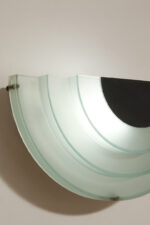 Jednopunktowy kinkiet/lampa ścienna z akrylowym kaskadowym kloszem w morskim kolorze, styl Memphis, firma Massive, Belgia, lata 90. - obrazek 29