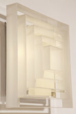 Duży jednopunktowy biały kwadratowy podtynkowy kinkiet/lampa ścienna/plafon „Kvadrat” / „Kvadratlampen” z geometrycznym dyfuzorem z tworzywa sztucznego, projekt Nils Andersen & Salli Besiakow dla Lyfa, Dania, wzór z 1972 roku - obrazek 32