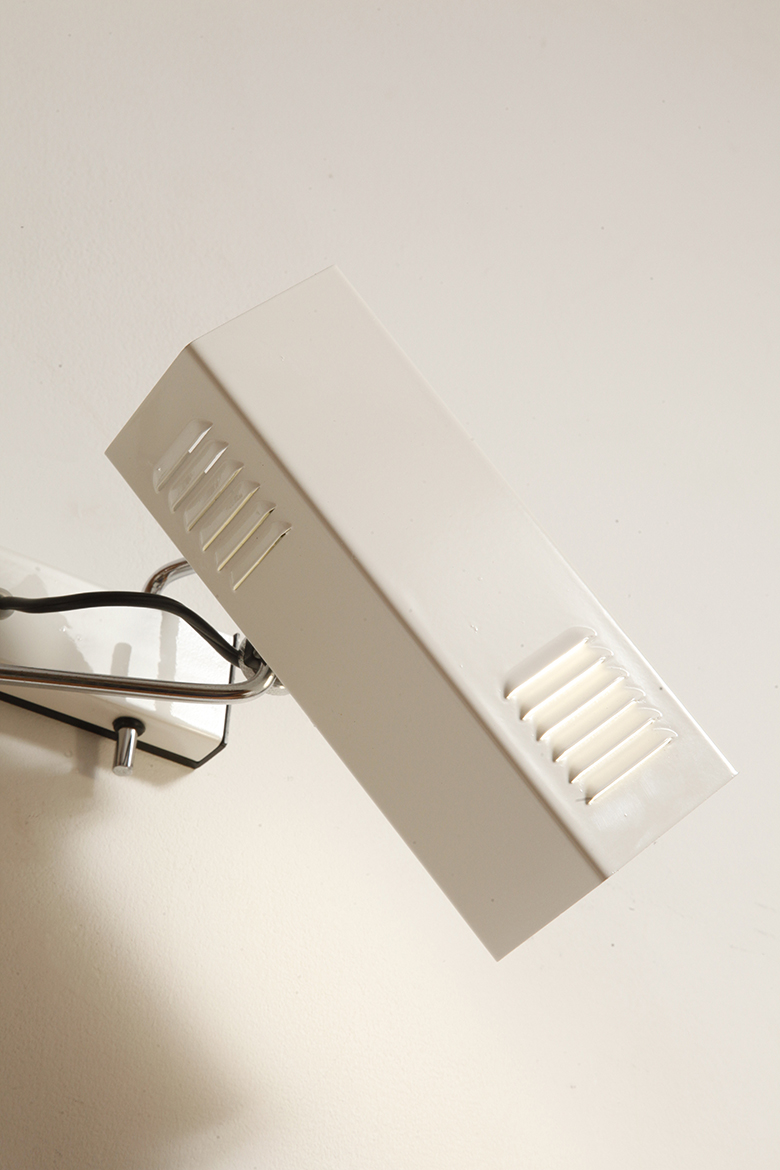 prl design, antique shop, lampa space age, antyk sklep warszawa, design store, lampa prl, antique store, wisząca lampa retro, italian vintage lamp, sklep retro, lampa vintage, design store warsaw, kinkiet vintage, space age wall lamp, retro shop warsaw, space age, mleczna lampa wiszaca, white lamp, włoski kinkiet vintage, retro sklep warszawa, space age lamp, lampa wiszca prl, retro shop, szklany kinkiet vintage, lampa, vintage shop warsaw, space age style, wisząca lampa vintage, vintage shop, szkło murano, lamp design, vintage store warsaw, vintage hanging lamp, vintage sklep warszawa, vintage store, vintage italian wall lamp, vintage lamp, retro store warsaw, retro lamp, antique shop warsaw, sklep vintage, vintage sconce, prl style, szklana lampa, lampa retro, antique store warsaw, design shop, vintage ceiling lamp, design shop warsaw, white glass lamp, italian lamp, retro store, vintage wall lamp, design sklep warszawa, italian style, antyk sklep, design sklep Dwupunktowa pozioma biała metalowa lampa ścienna/kinkiet z ruchomymi kloszami na chromowanej konstrukcji, Space Age, Włochy, lata 70 - obrazek 34