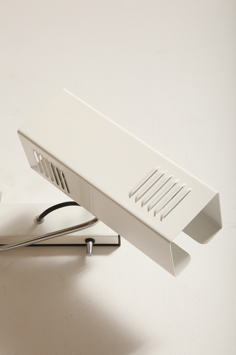 prl design, antique shop, lampa space age, antyk sklep warszawa, design store, lampa prl, antique store, wisząca lampa retro, italian vintage lamp, sklep retro, lampa vintage, design store warsaw, kinkiet vintage, space age wall lamp, retro shop warsaw, space age, mleczna lampa wiszaca, white lamp, włoski kinkiet vintage, retro sklep warszawa, space age lamp, lampa wiszca prl, retro shop, szklany kinkiet vintage, lampa, vintage shop warsaw, space age style, wisząca lampa vintage, vintage shop, szkło murano, lamp design, vintage store warsaw, vintage hanging lamp, vintage sklep warszawa, vintage store, vintage italian wall lamp, vintage lamp, retro store warsaw, retro lamp, antique shop warsaw, sklep vintage, vintage sconce, prl style, szklana lampa, lampa retro, antique store warsaw, design shop, vintage ceiling lamp, design shop warsaw, white glass lamp, italian lamp, retro store, vintage wall lamp, design sklep warszawa, italian style, antyk sklep, design sklep Dwupunktowa pozioma biała metalowa lampa ścienna/kinkiet z ruchomymi kloszami na chromowanej konstrukcji, Space Age, Włochy, lata 70 - obrazek 40