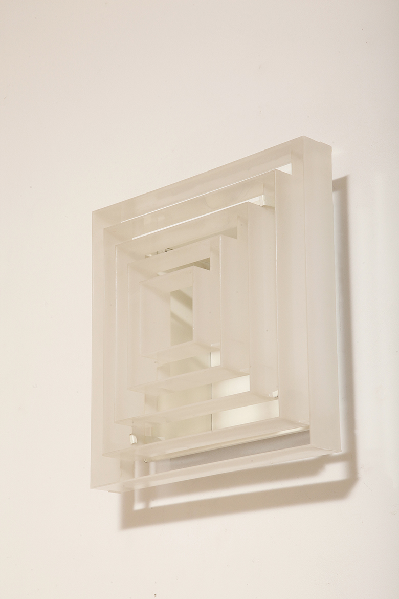 scandinavian lamp, antique shop warsaw, duński design, retro sklep warszawa, scandinavian style, antique store warsaw, retro shop, vintage shop warsaw, vintage wall lamp, antyk sklep, vintage shop, vintage store warsaw, metal lamp, antyk sklep warszawa, vintage store, retro store warsaw, lampa vintage, scandinavian vintage lamp, sklep vintage, design shop warsaw, danish design, metal vintage lamp, design shop, design sklep warszawa, lampa retro, wall lamp lyfa, retro store, danish lamp, antique shop, duńska lampa, design sklep, danish ceiling lamp, antique store, danish hanging lamp, design store, vintage lamp, design store warsaw, vintage danish lamp, kinkiet lyfa, sklep retro, scandinavian design, vintage sklep warszawa, danish retro lamp, lyfa wall lamp, retro shop warsaw Duży jednopunktowy biały kwadratowy podtynkowy kinkiet/lampa ścienna/plafon „Kvadrat” / „Kvadratlampen” z geometrycznym dyfuzorem z tworzywa sztucznego, projekt Nils Andersen & Salli Besiakow dla Lyfa, Dania, wzór z 1972 roku - obrazek 43