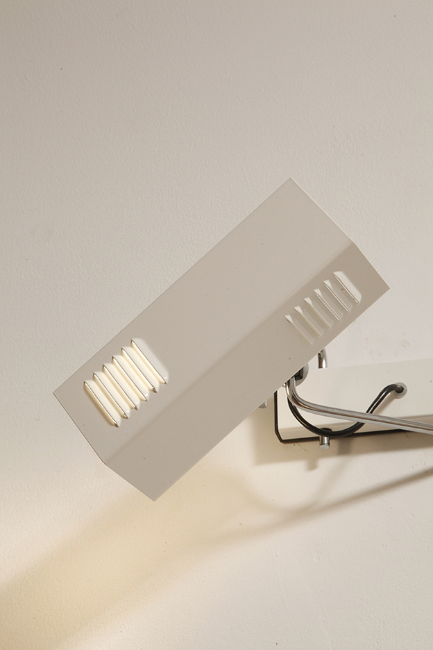 prl design, antique shop, lampa space age, antyk sklep warszawa, design store, lampa prl, antique store, wisząca lampa retro, italian vintage lamp, sklep retro, lampa vintage, design store warsaw, kinkiet vintage, space age wall lamp, retro shop warsaw, space age, mleczna lampa wiszaca, white lamp, włoski kinkiet vintage, retro sklep warszawa, space age lamp, lampa wiszca prl, retro shop, szklany kinkiet vintage, lampa, vintage shop warsaw, space age style, wisząca lampa vintage, vintage shop, szkło murano, lamp design, vintage store warsaw, vintage hanging lamp, vintage sklep warszawa, vintage store, vintage italian wall lamp, vintage lamp, retro store warsaw, retro lamp, antique shop warsaw, sklep vintage, vintage sconce, prl style, szklana lampa, lampa retro, antique store warsaw, design shop, vintage ceiling lamp, design shop warsaw, white glass lamp, italian lamp, retro store, vintage wall lamp, design sklep warszawa, italian style, antyk sklep, design sklep Dwupunktowa pozioma biała metalowa lampa ścienna/kinkiet z ruchomymi kloszami na chromowanej konstrukcji, Space Age, Włochy, lata 70 - obrazek 45