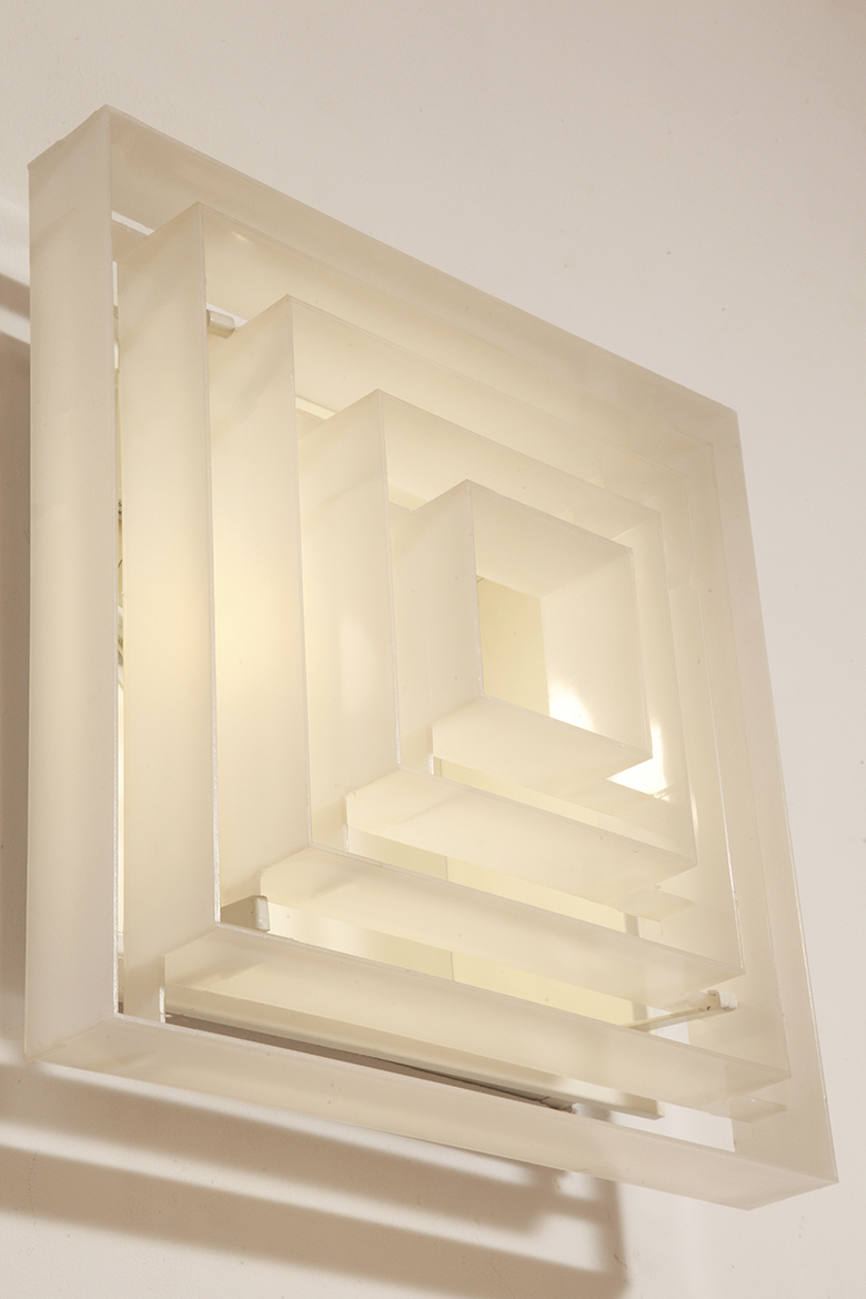 scandinavian lamp, antique shop warsaw, duński design, retro sklep warszawa, scandinavian style, antique store warsaw, retro shop, vintage shop warsaw, vintage wall lamp, antyk sklep, vintage shop, vintage store warsaw, metal lamp, antyk sklep warszawa, vintage store, retro store warsaw, lampa vintage, scandinavian vintage lamp, sklep vintage, design shop warsaw, danish design, metal vintage lamp, design shop, design sklep warszawa, lampa retro, wall lamp lyfa, retro store, danish lamp, antique shop, duńska lampa, design sklep, danish ceiling lamp, antique store, danish hanging lamp, design store, vintage lamp, design store warsaw, vintage danish lamp, kinkiet lyfa, sklep retro, scandinavian design, vintage sklep warszawa, danish retro lamp, lyfa wall lamp, retro shop warsaw Duży jednopunktowy biały kwadratowy podtynkowy kinkiet/lampa ścienna/plafon „Kvadrat” / „Kvadratlampen” z geometrycznym dyfuzorem z tworzywa sztucznego, projekt Nils Andersen & Salli Besiakow dla Lyfa, Dania, wzór z 1972 roku - obrazek 46