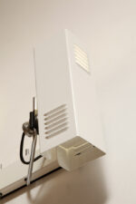 Dwupunktowa pozioma biała metalowa lampa ścienna/kinkiet z ruchomymi kloszami na chromowanej konstrukcji, Space Age, Włochy, lata 70 - obrazek 55